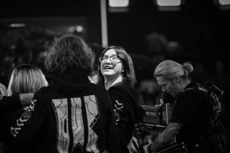 florescent cleared for VCT, but fans question Riot’s inconsistent standards